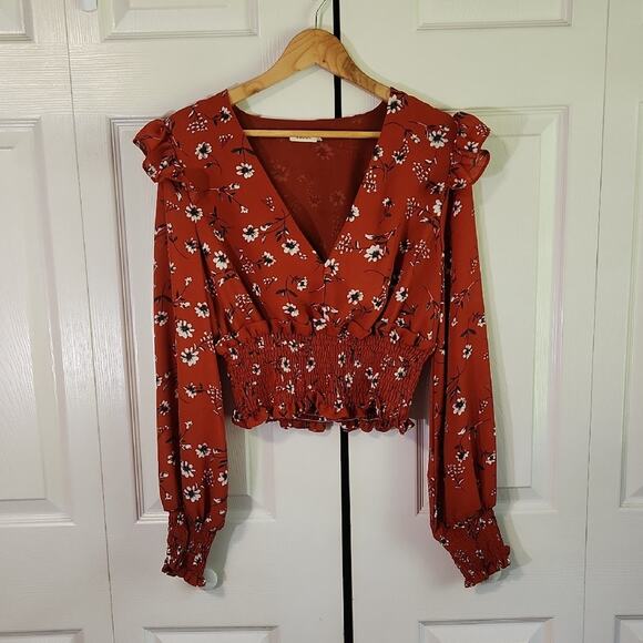 Essue Womens Burnt Orange Floral Blouse Size Med Deep V-Neck Cropped Smocked - Picture 1 of 11